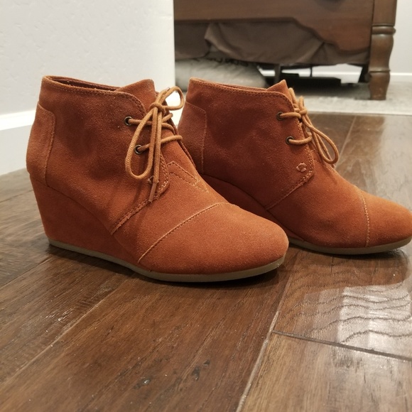 Toms Shoes - TOMS wedge booties